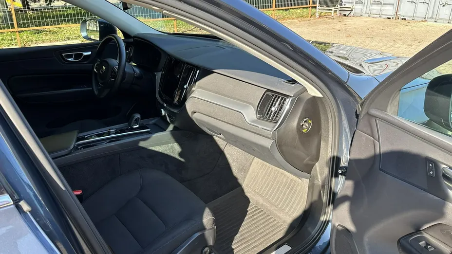 VOLVO XC60 -