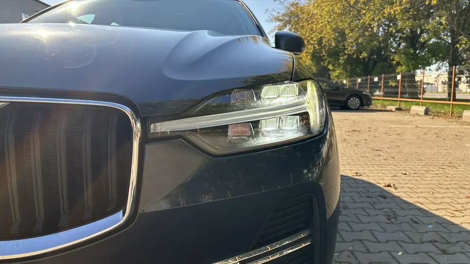 VOLVO XC60 -