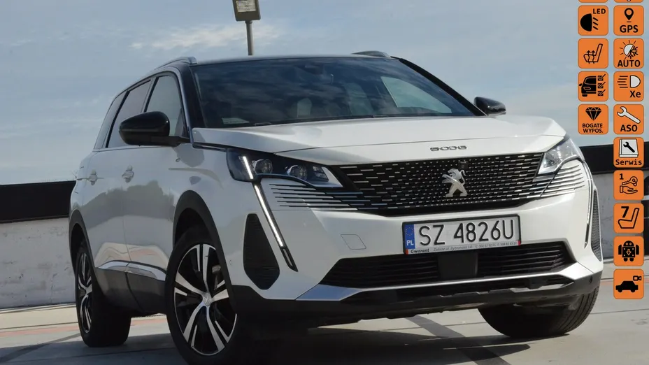PEUGEOT 5008 -