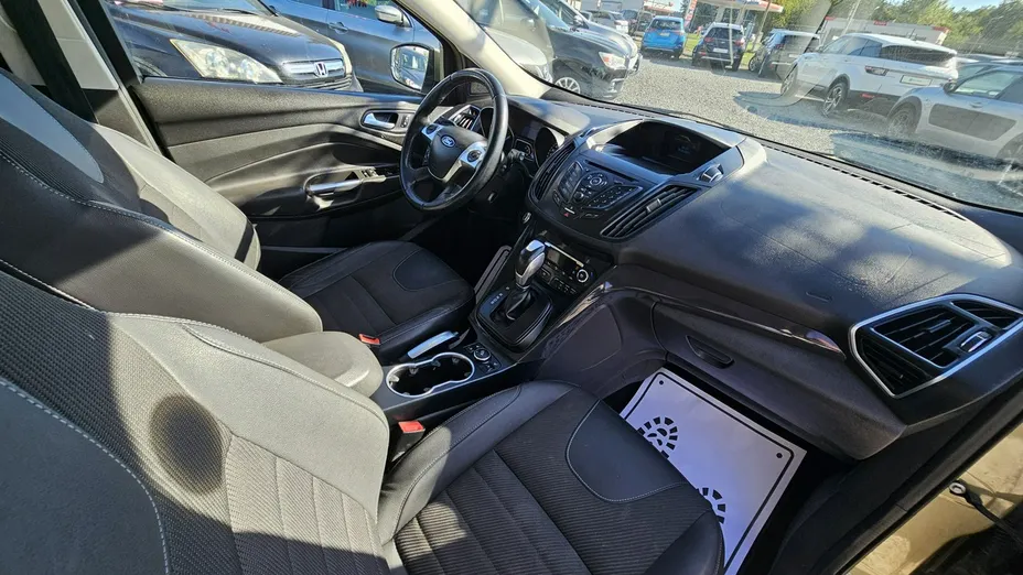 FORD Kuga -