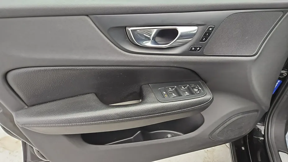 VOLVO V60 -