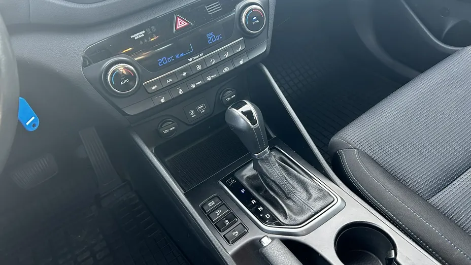 HYUNDAI Tucson -