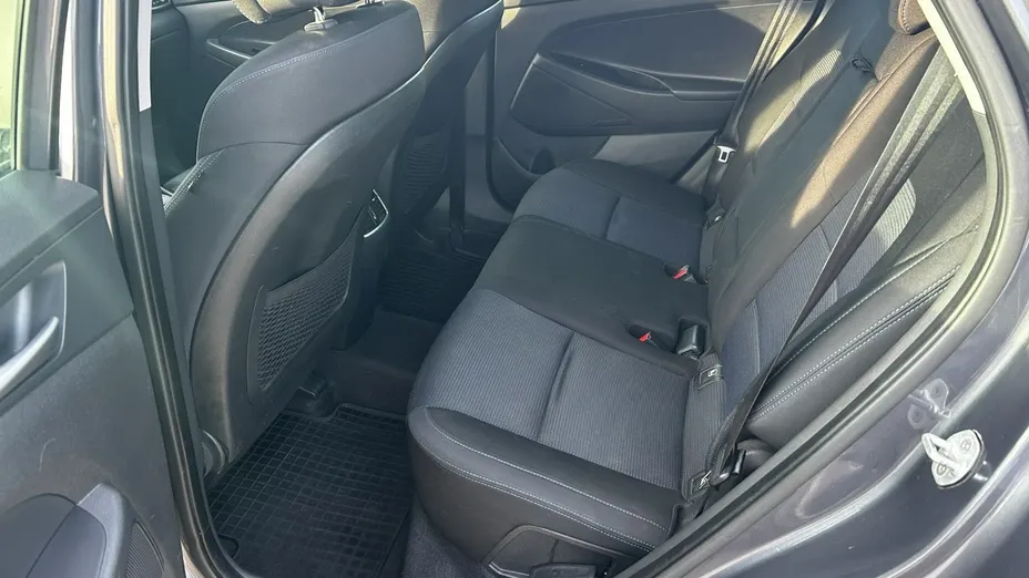 HYUNDAI Tucson -