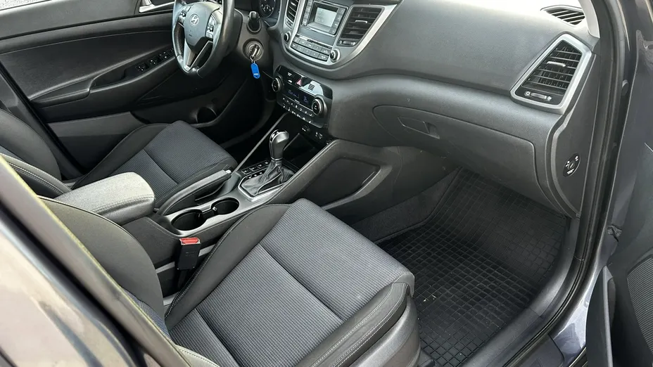 HYUNDAI Tucson -