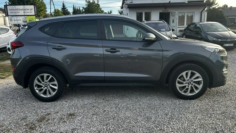 HYUNDAI Tucson -