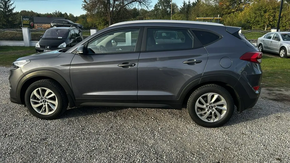 HYUNDAI Tucson -