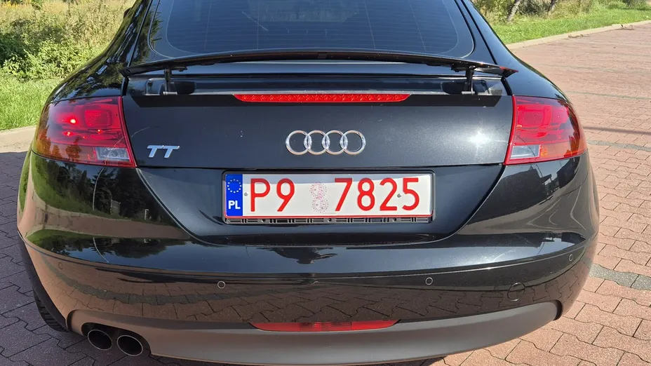 AUDI TT -