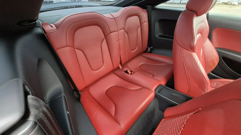 AUDI TT -