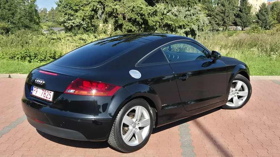 AUDI TT -