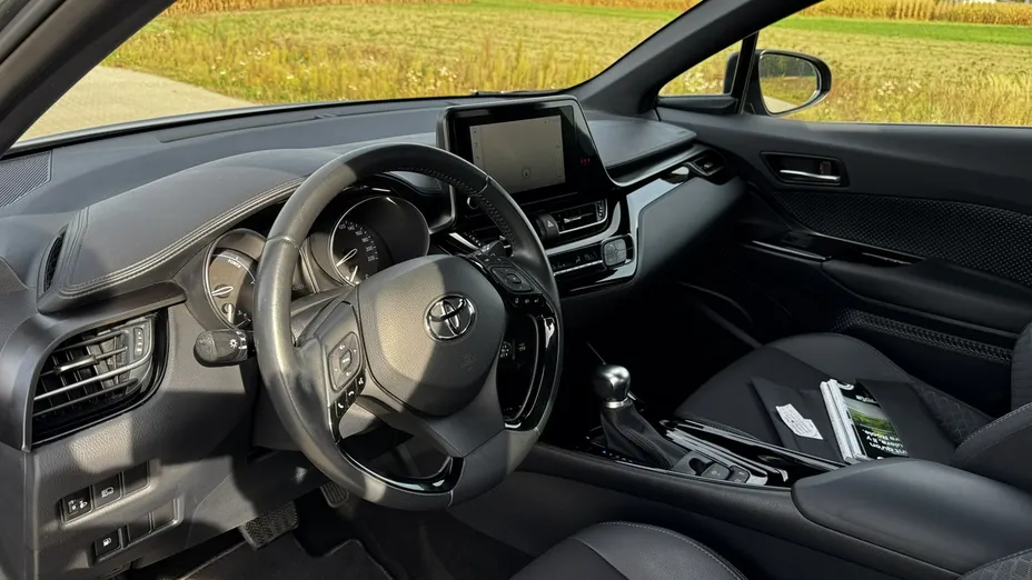 TOYOTA C-HR -