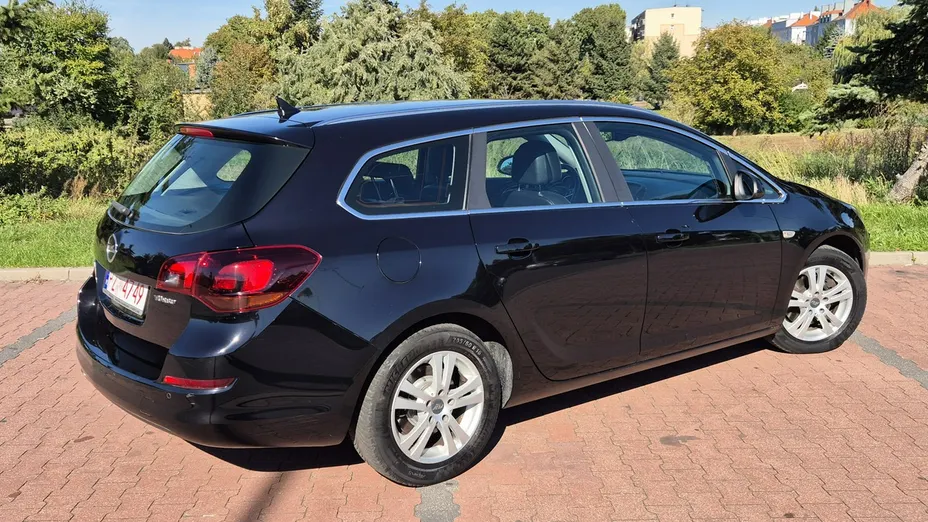 OPEL Astra -