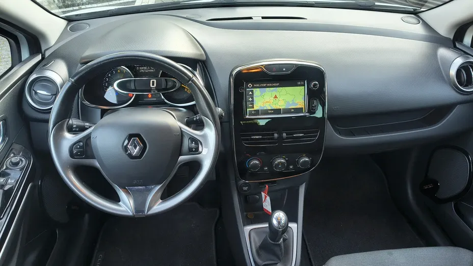 RENAULT Clio -