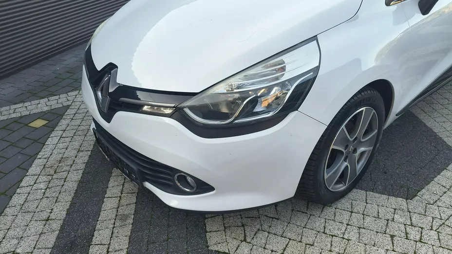 RENAULT Clio -