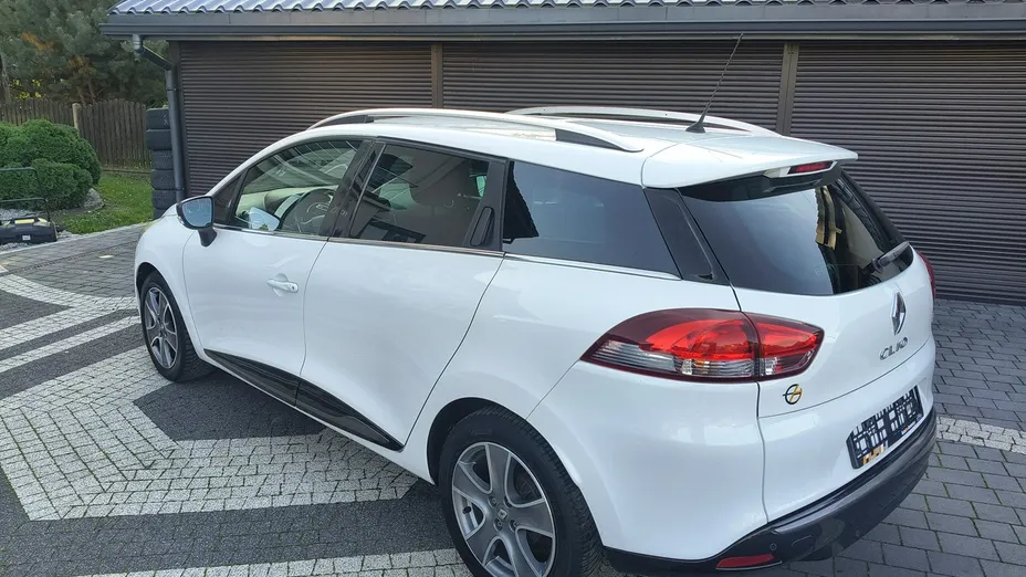 RENAULT Clio -