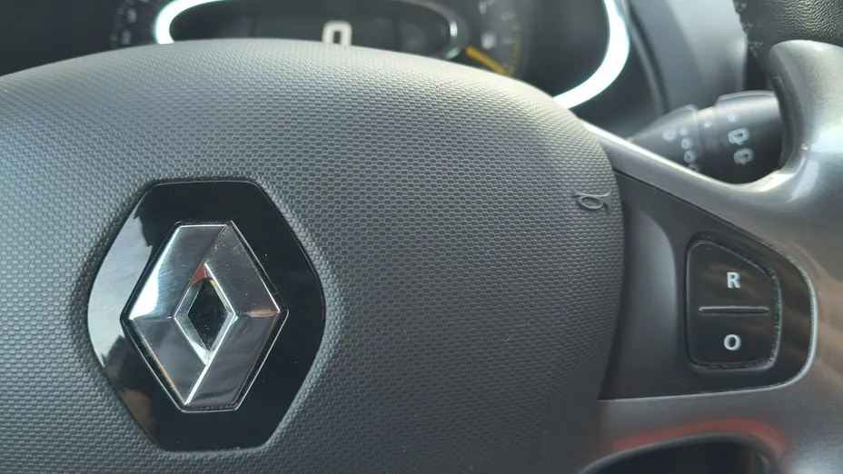 RENAULT Clio -