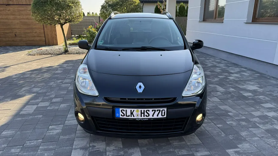 RENAULT Clio -