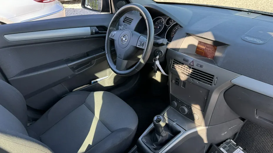 OPEL Astra -
