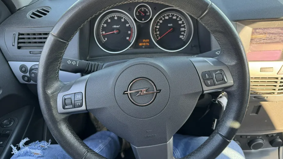 OPEL Astra -
