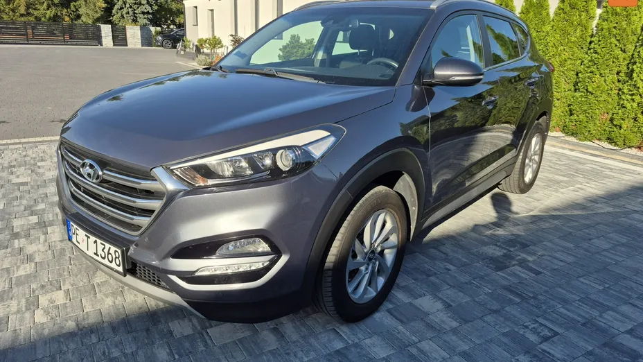 HYUNDAI Tucson -