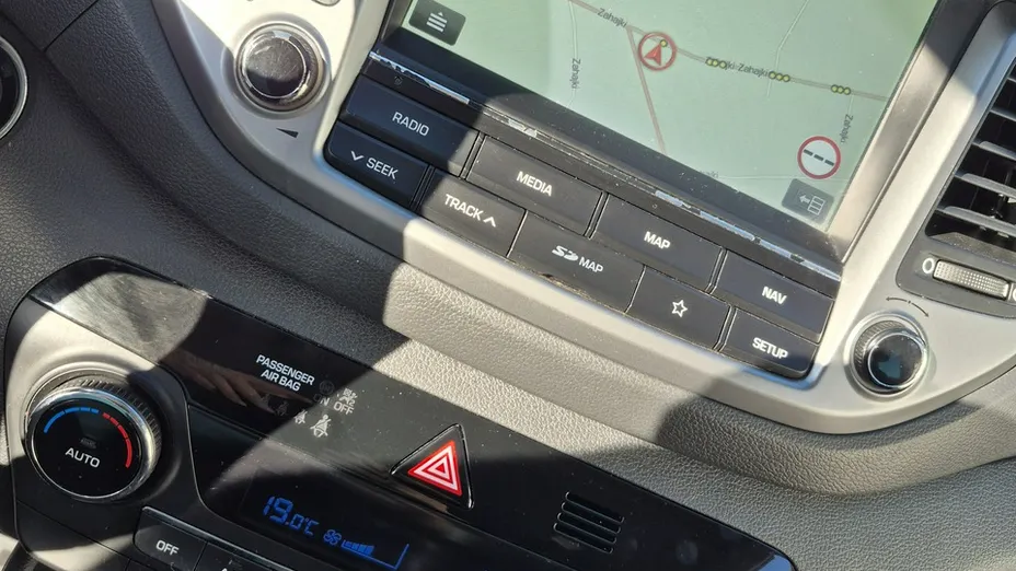 HYUNDAI Tucson -