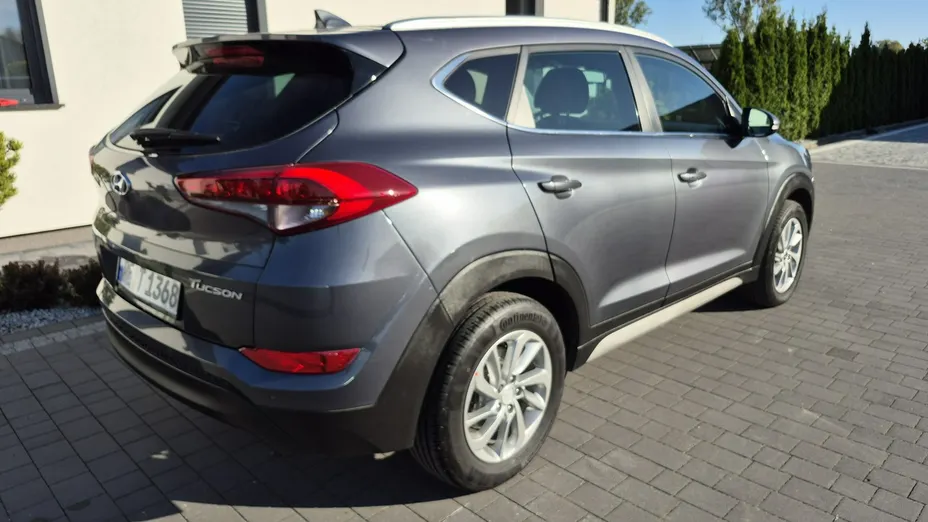 HYUNDAI Tucson -