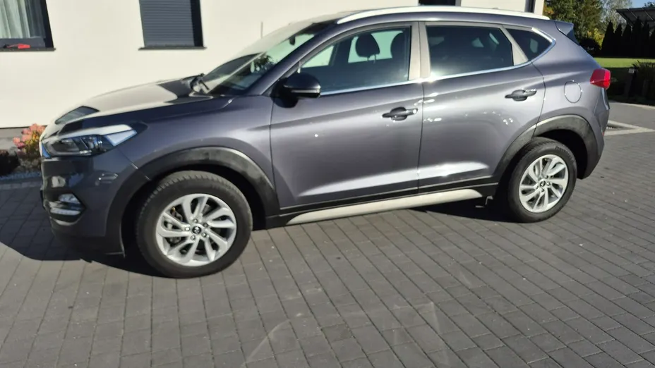 HYUNDAI Tucson -