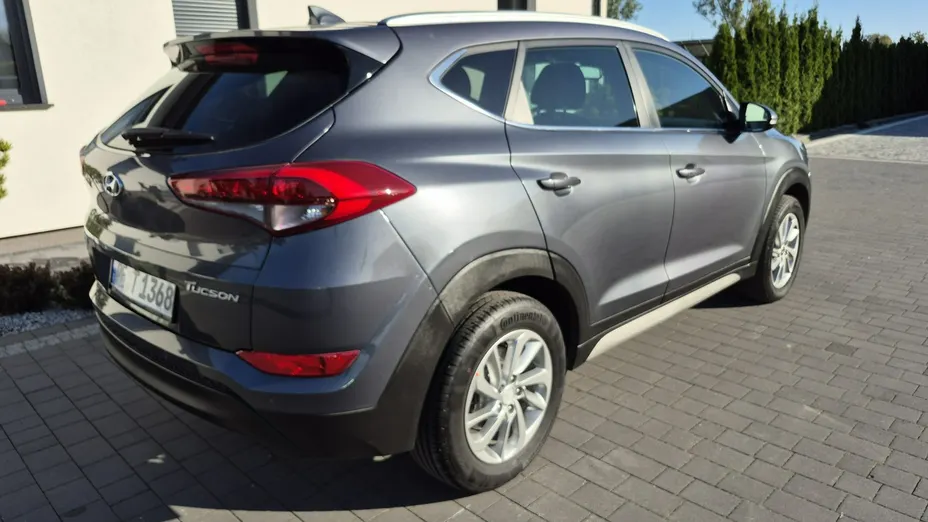 HYUNDAI Tucson -