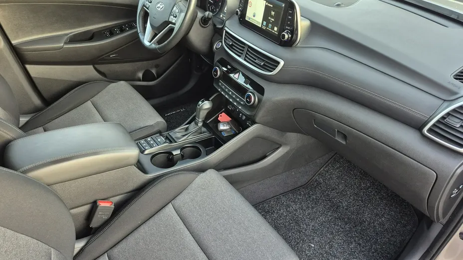 HYUNDAI Tucson -