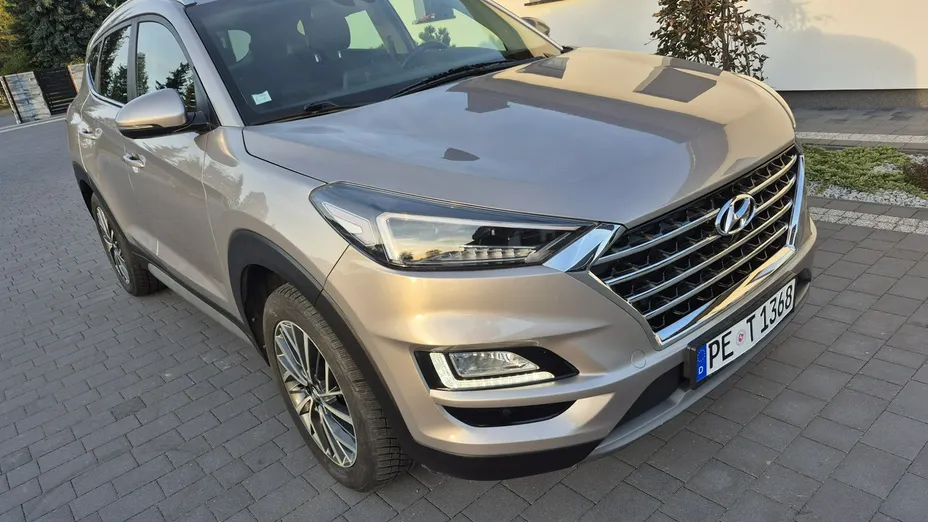 HYUNDAI Tucson -