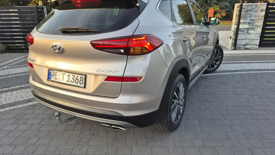 HYUNDAI Tucson -
