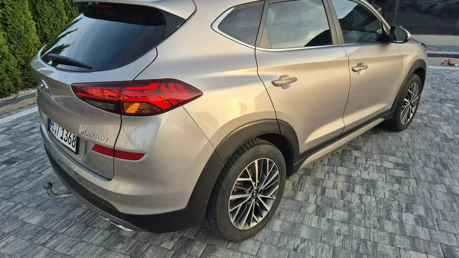 HYUNDAI Tucson -