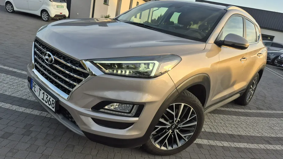 HYUNDAI Tucson -