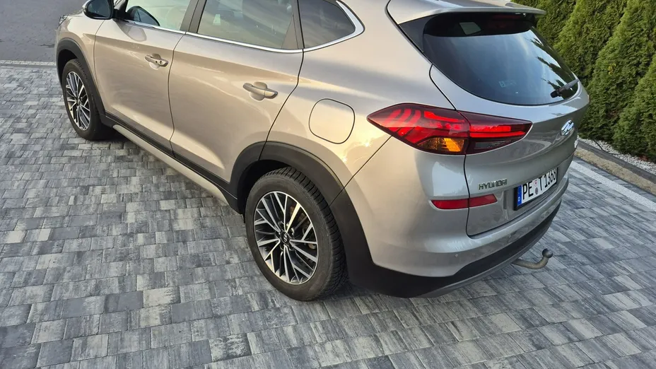 HYUNDAI Tucson -
