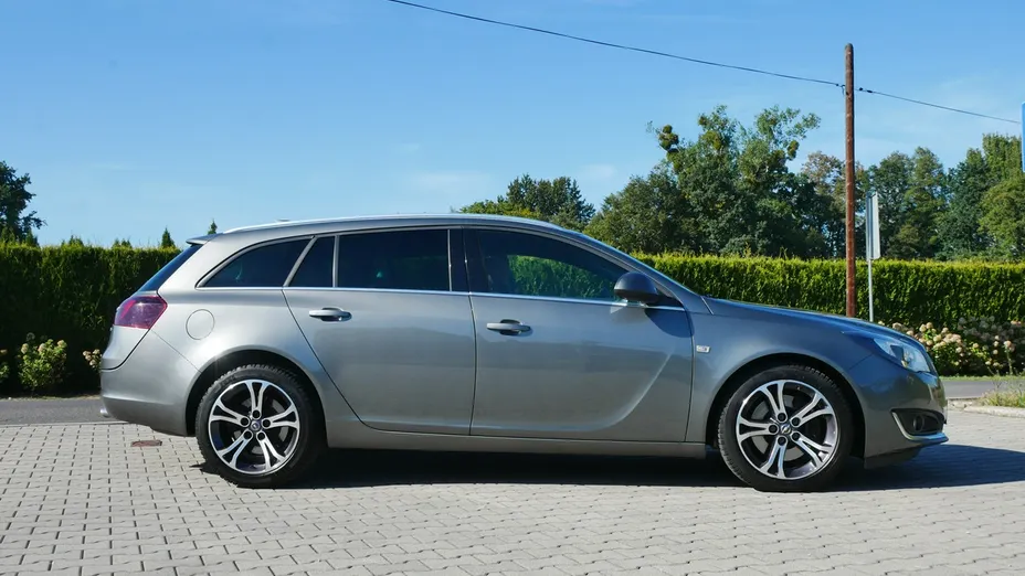 OPEL Insignia -