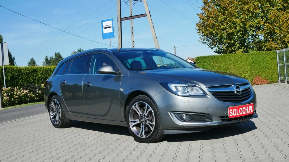 OPEL Insignia -