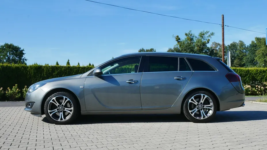 OPEL Insignia -
