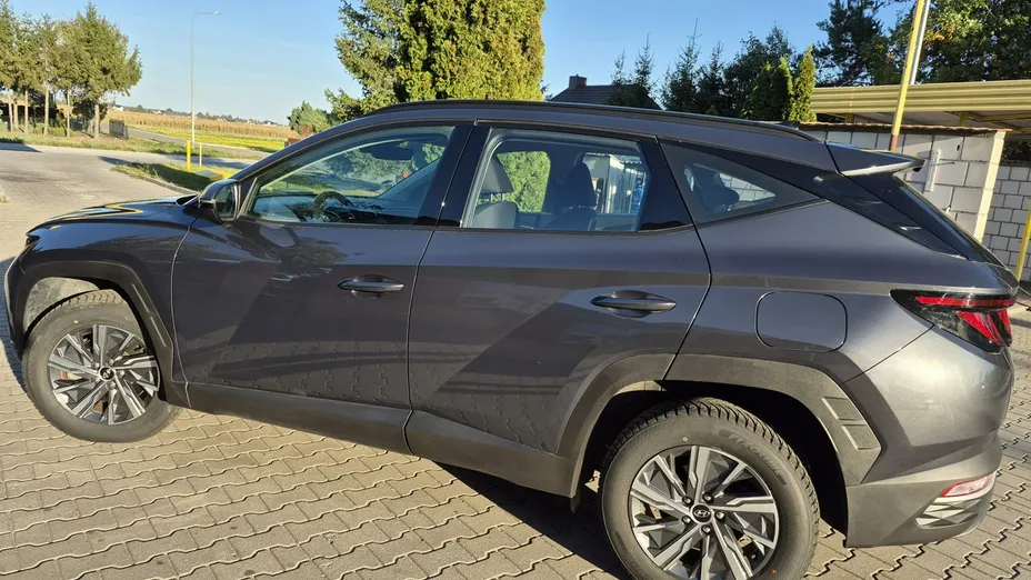 HYUNDAI Tucson -