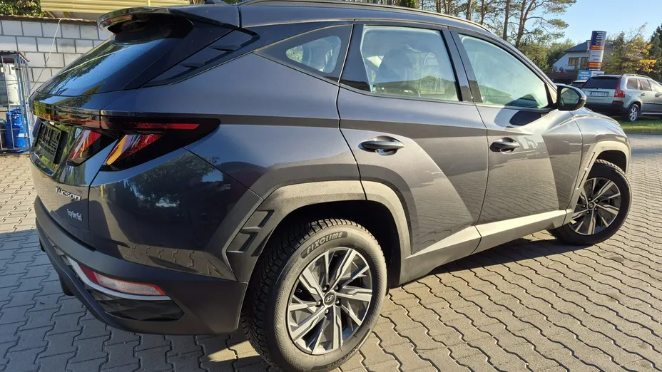 HYUNDAI Tucson -