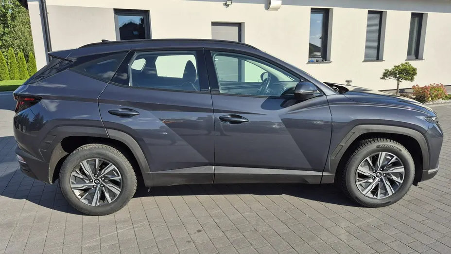 HYUNDAI Tucson -