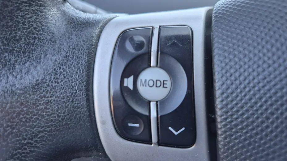 TOYOTA Yaris -