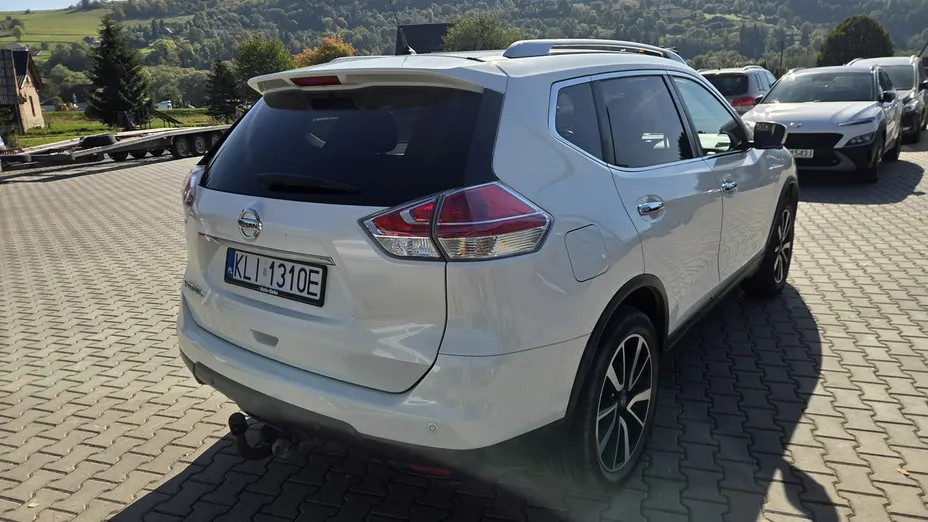 NISSAN X-Trail -