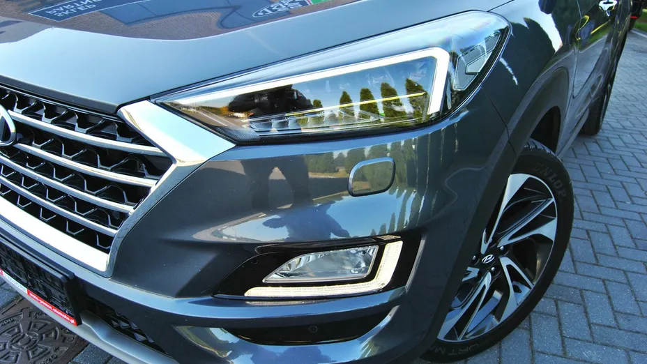 HYUNDAI Tucson -