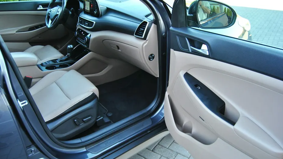 HYUNDAI Tucson -