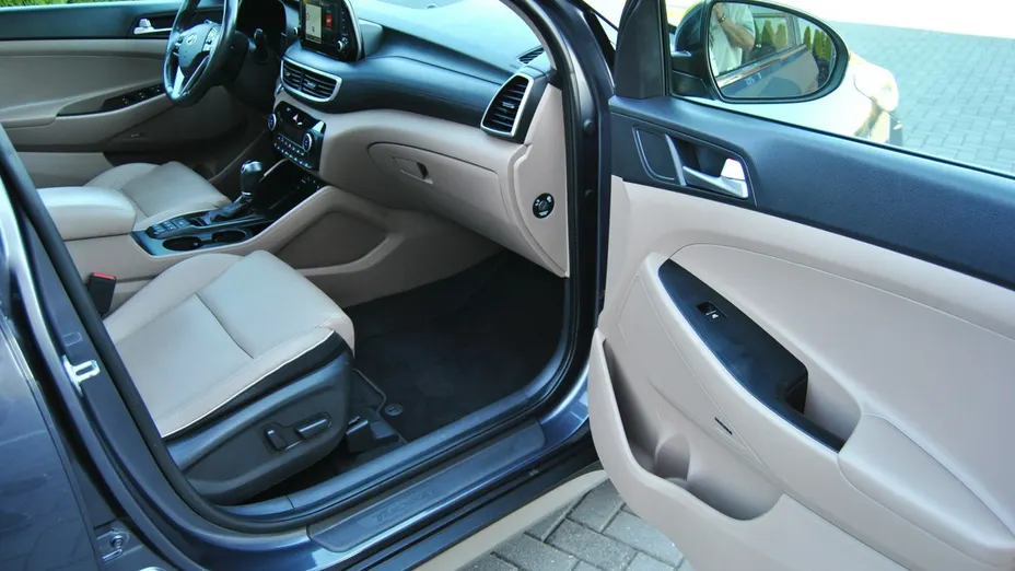 HYUNDAI Tucson -