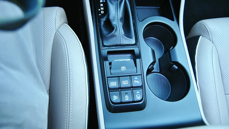 HYUNDAI Tucson -