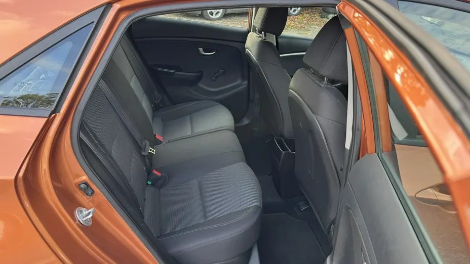 HYUNDAI i30 -