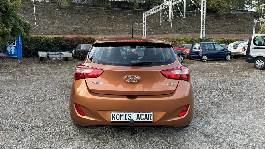 HYUNDAI i30 -