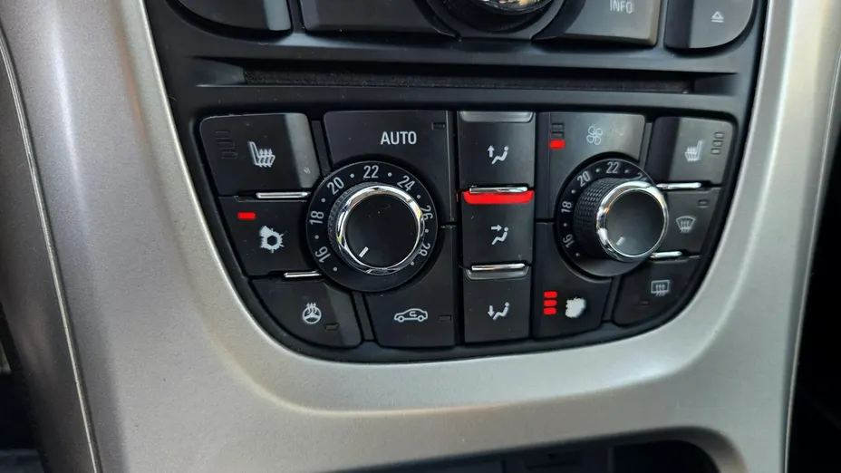 OPEL Astra -