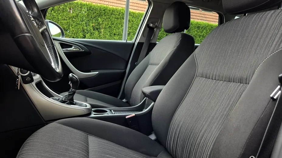 OPEL Astra -
