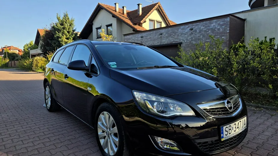 OPEL Astra -